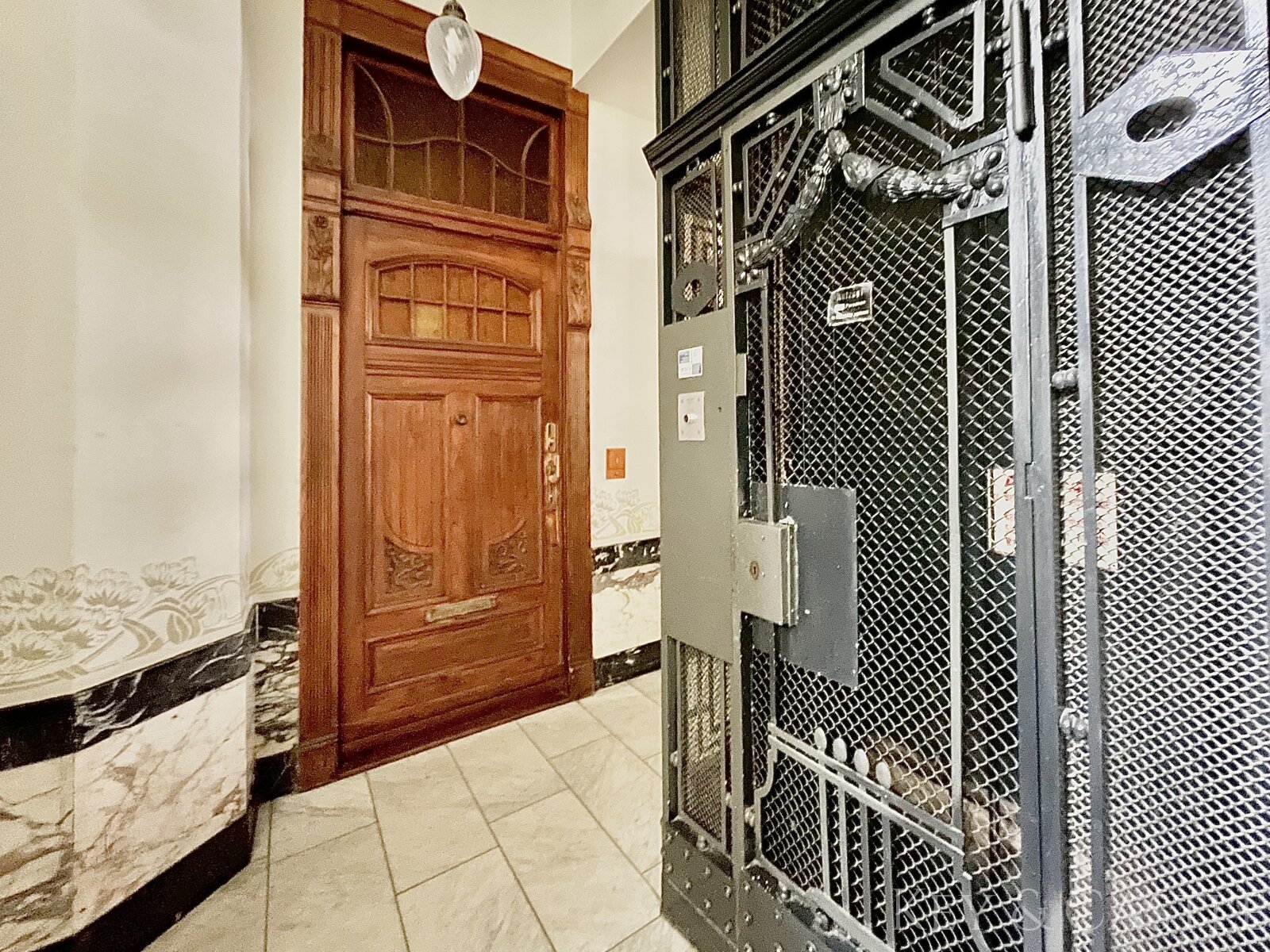 Charmante 1-Zimmer-Altbau-Wohnung im Herzen Schönebergs