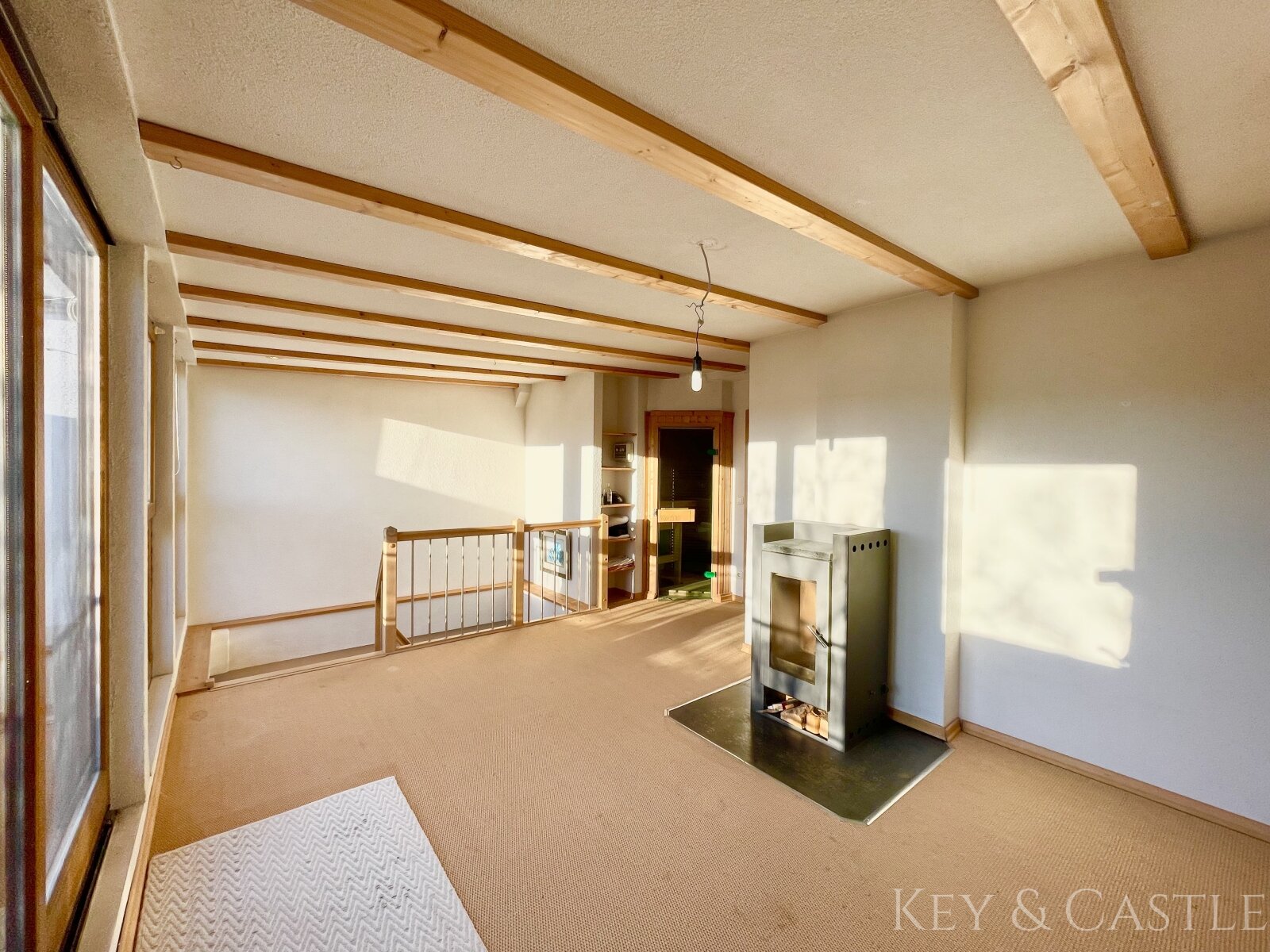 Wunderschöne Maisonette-Wohnung mit Sauna, Dachterrasse und Kamin über den Dächern von Alt-Tegel