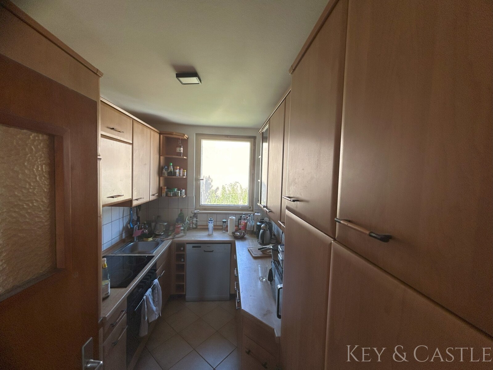 2-Zimmer-Wohnung mit Balkon nahe Schloss Charlottenburg