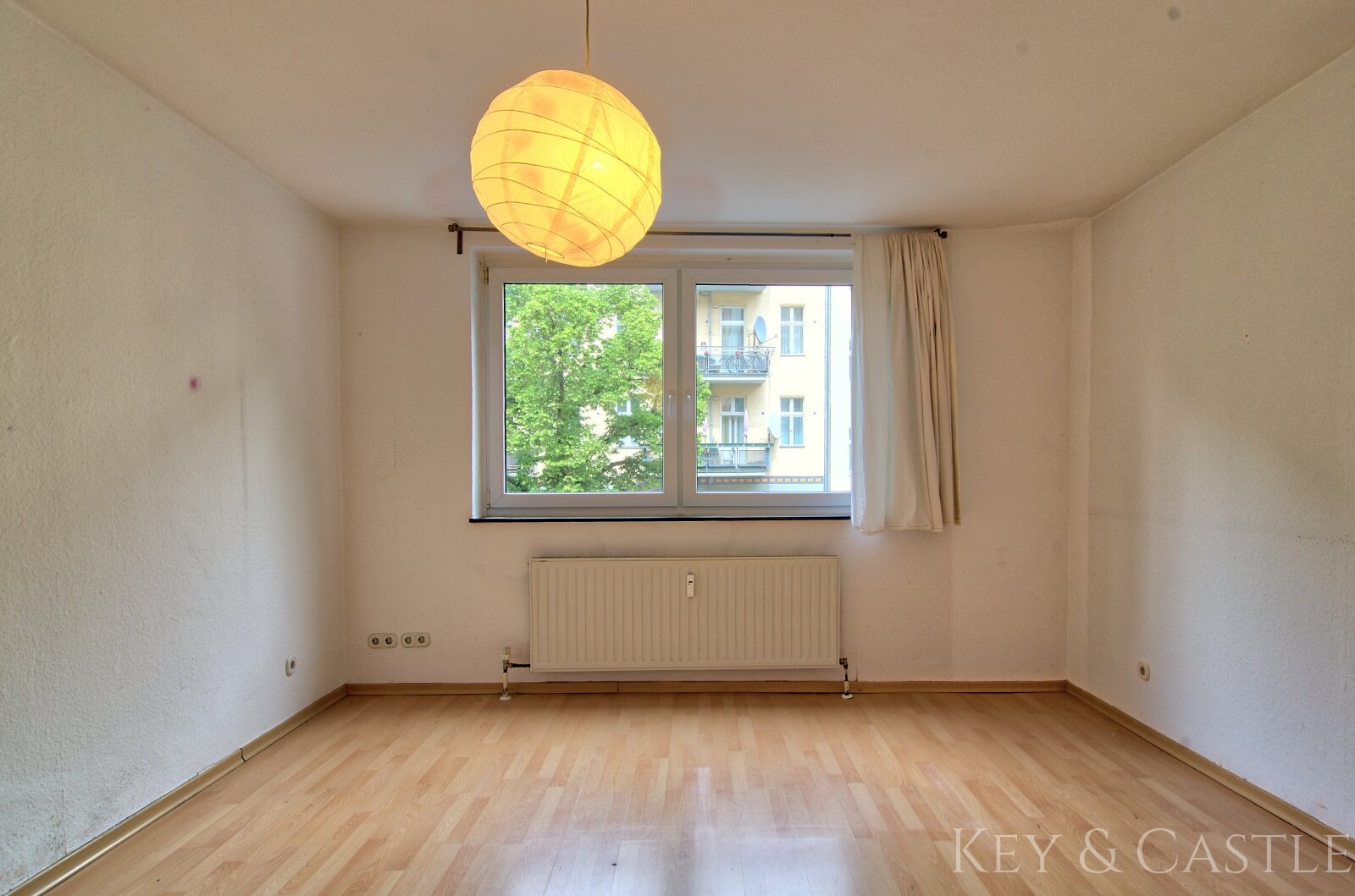 2-ZKB mit Süd-/Südwest-Loggia und Stellplatz/Gesundbrunnen