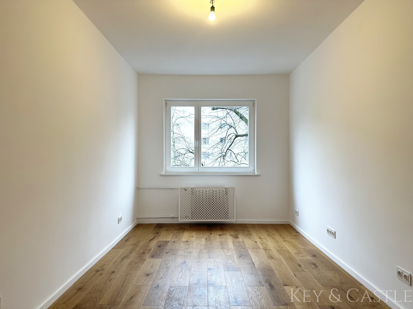 Perfekte Singlewohnung  in Wilmersdorf - komplett saniert