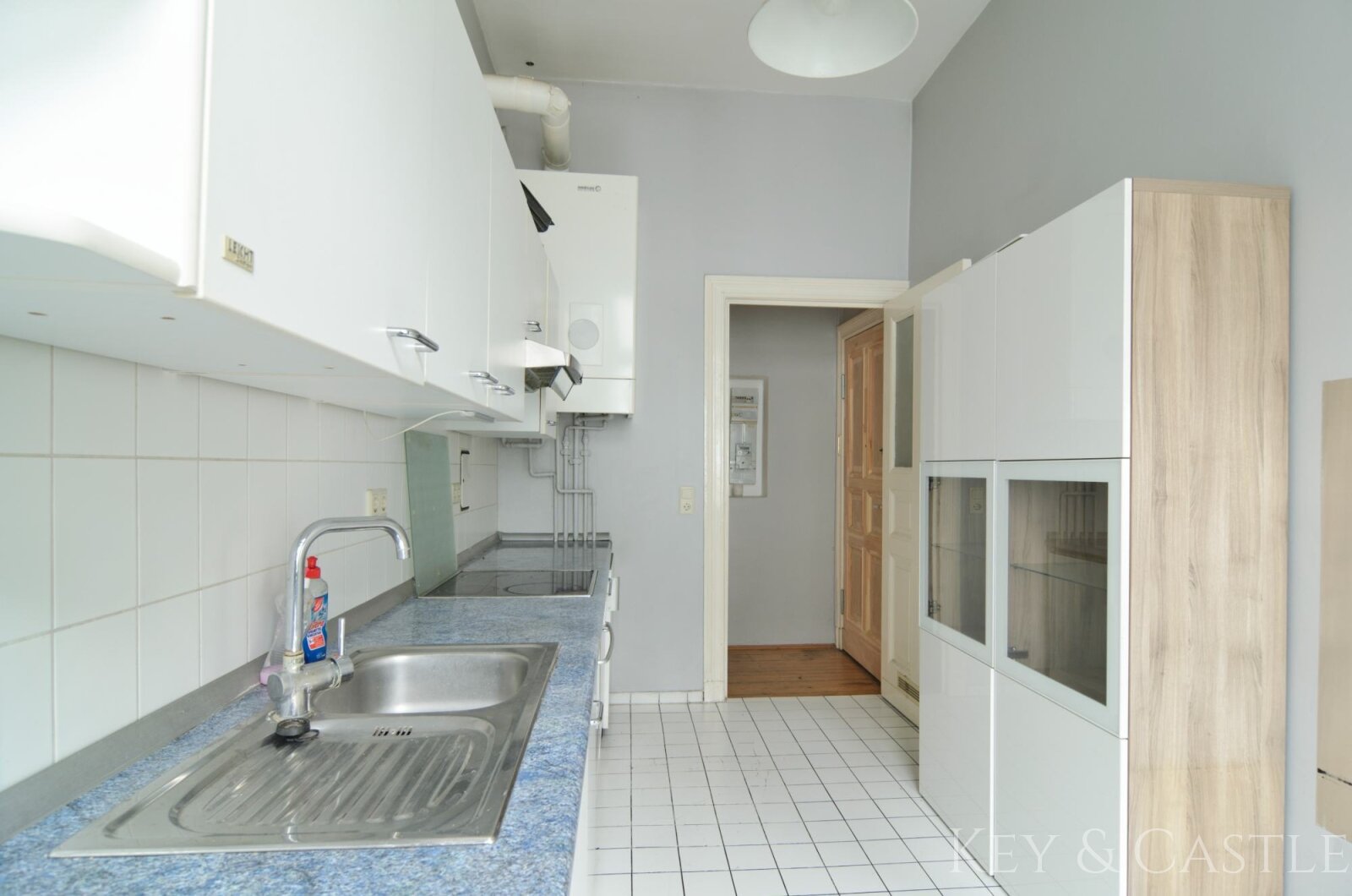 Stilvolle Altbauwohnung mit hohen Decken – 2 Zimmer in Schöneberg