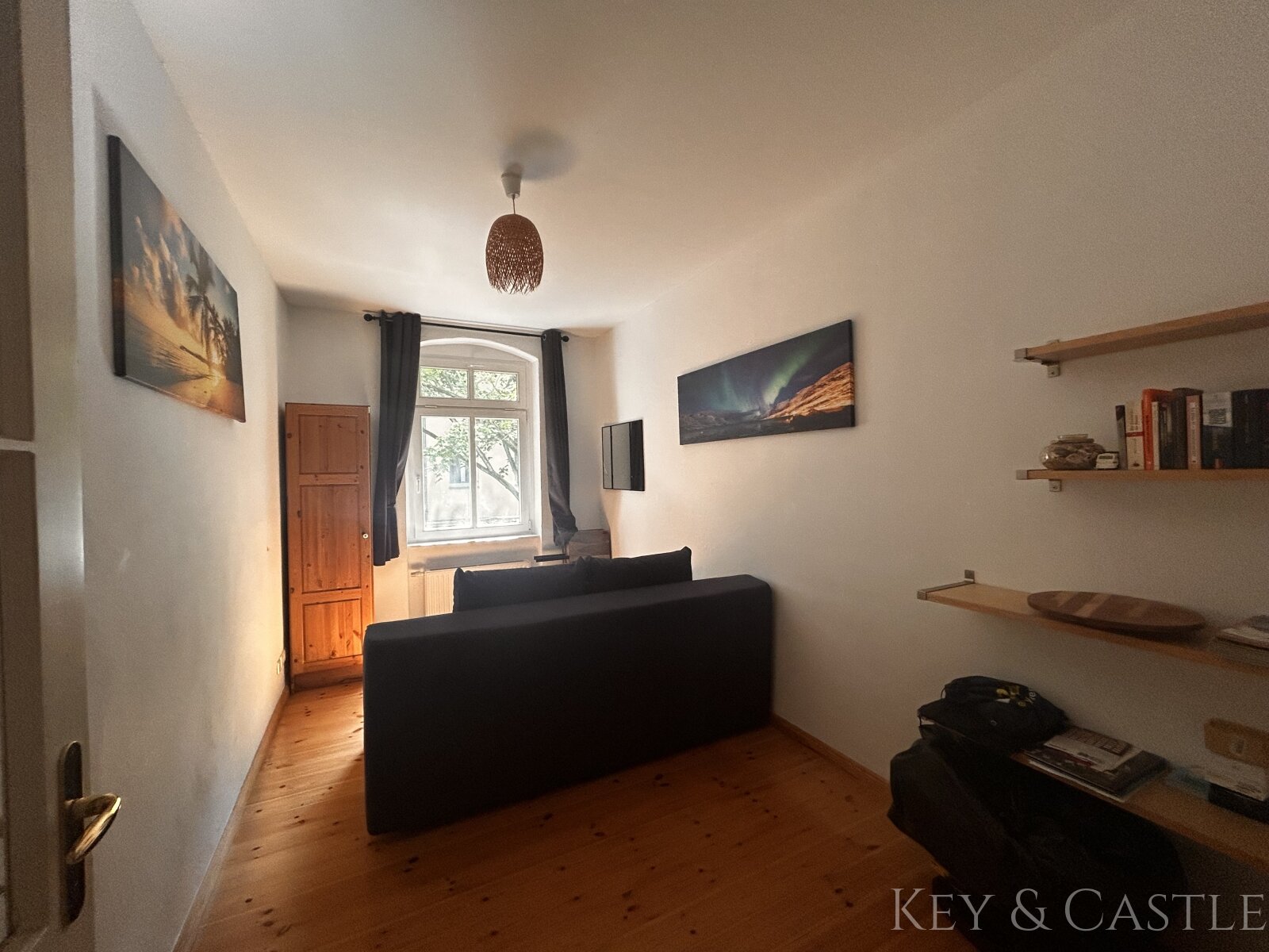 Ruhiges Gartenhaus im Helmholzkiez – 3 Zimmer mit zwei Balkonen