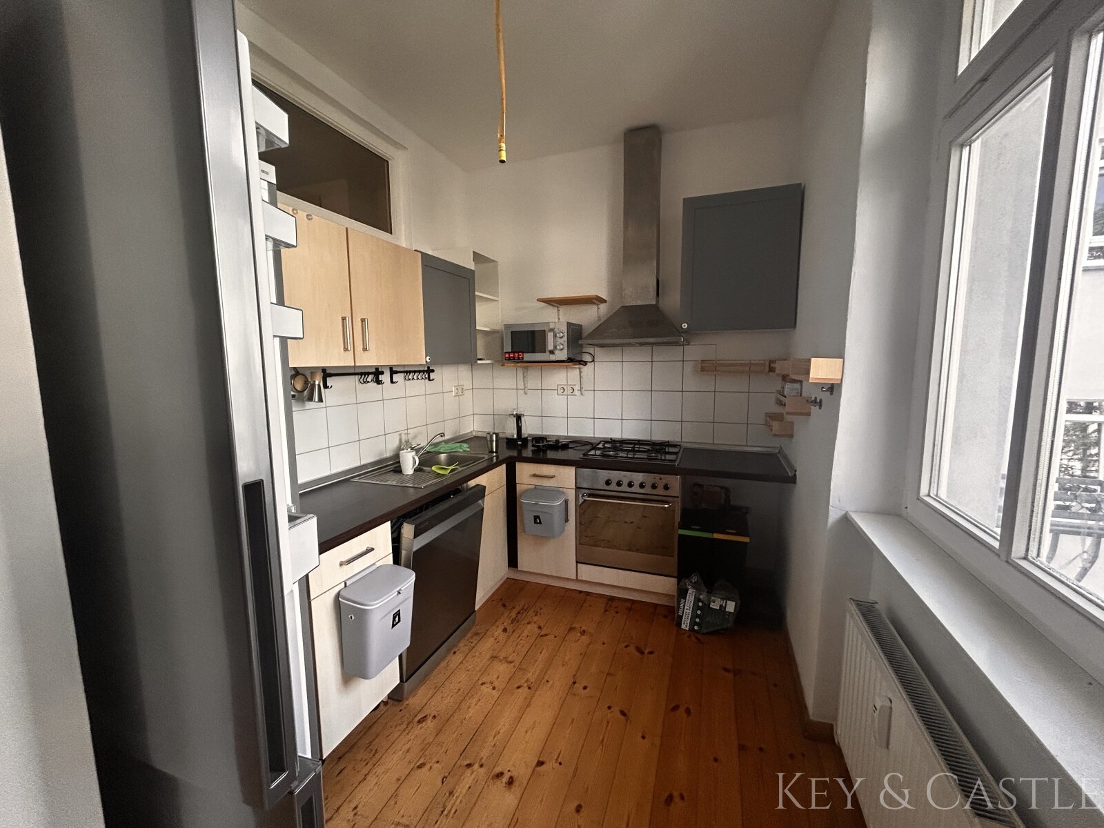 Ruhiges Gartenhaus im Helmholzkiez – 3 Zimmer mit zwei Balkonen