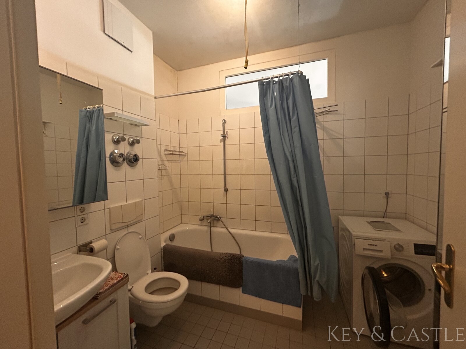 Ruhiges Gartenhaus im Helmholzkiez – 3 Zimmer mit zwei Balkonen