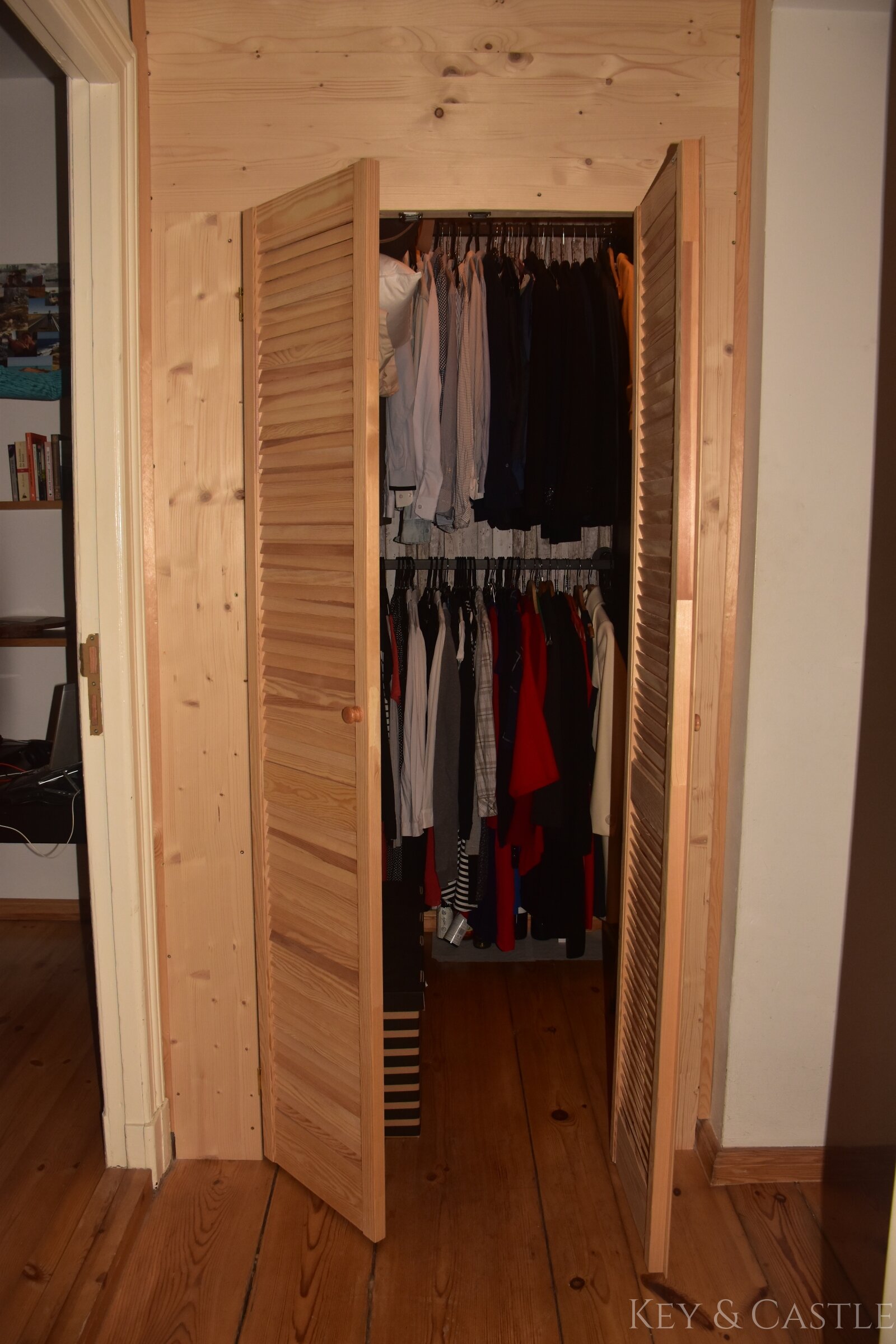 Ruhiges Gartenhaus im Helmholzkiez – 3 Zimmer mit zwei Balkonen