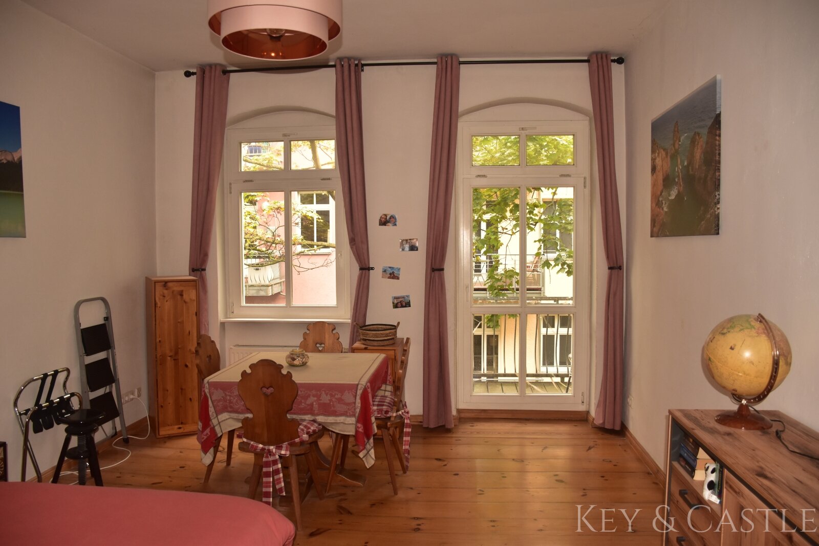 Ruhiges Gartenhaus im Helmholzkiez – 3 Zimmer mit zwei Balkonen