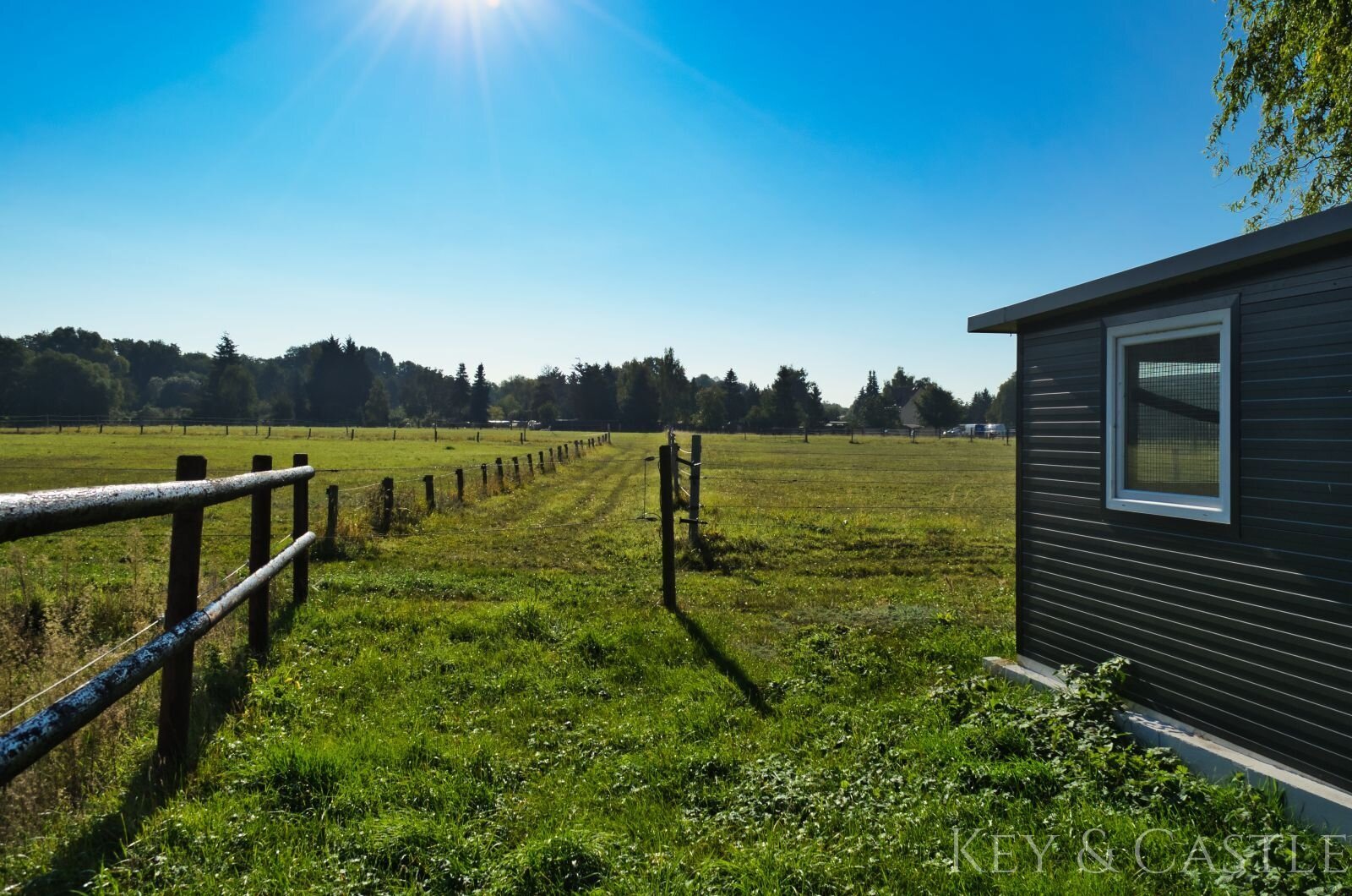 Einmalige Lage- Reitsportanlage bei Potsdam mit 16 Hektar arrondiertem Land