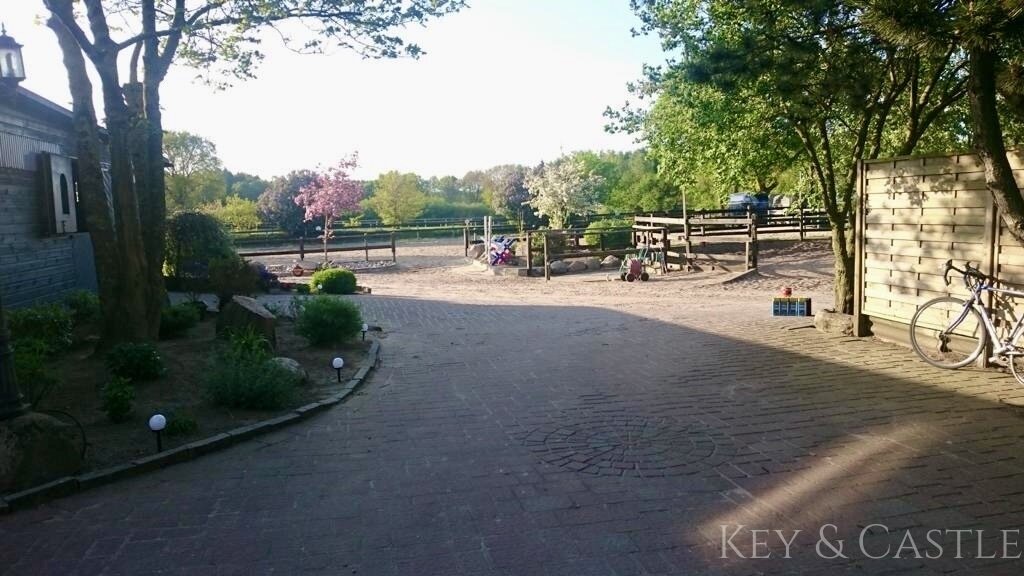 Äußerst gepflegte Reitsportanlage in bester Lage zwischen Natur, Stadt und Nordsee