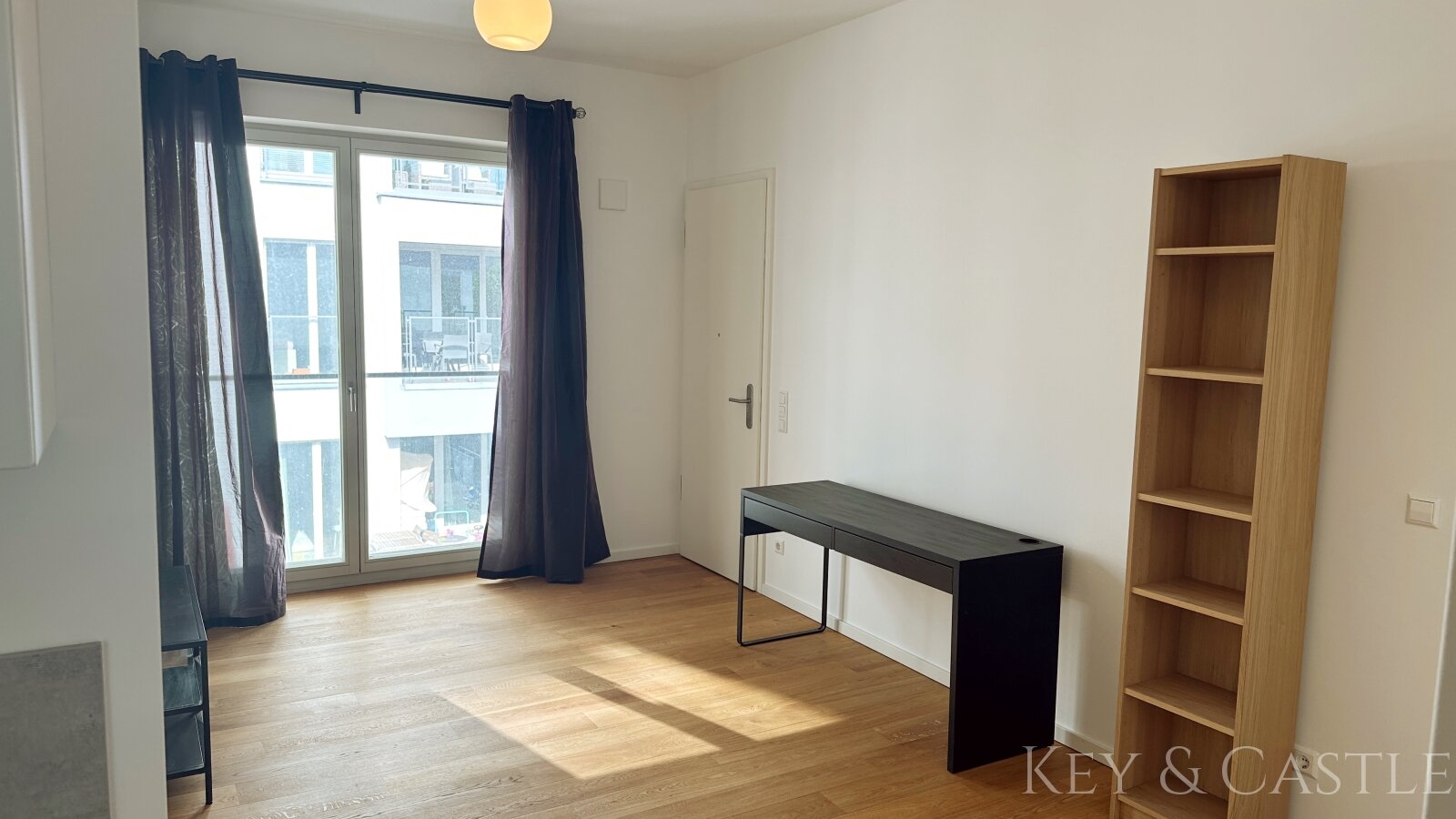 Dachterrasse am Nordbahnhof: Unverbaubarer Blick nach Westen