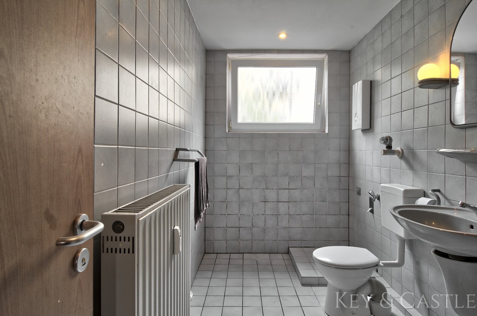 2-Zimmer-Wohnung mit Süd-/Südwest-Loggia und Stellplatz/Gesundbrunnen