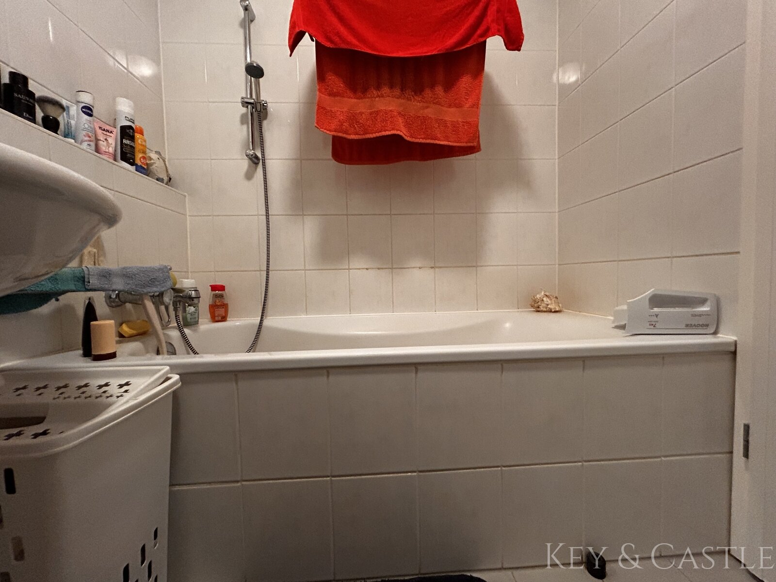 Berlin-Grünau: Helle 1-Zimmer-Wohnung mit Balkon & Stellplatz nahe der Dahme