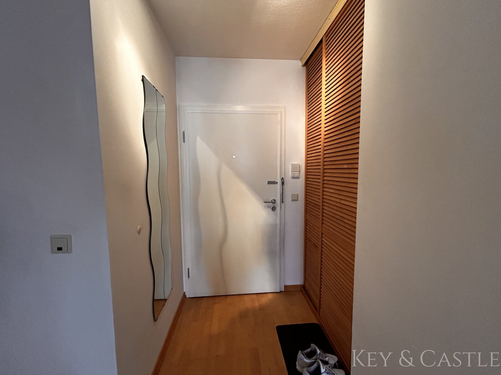 Berlin-Grünau: Helle 1-Zimmer-Wohnung mit Balkon & Stellplatz nahe der Dahme