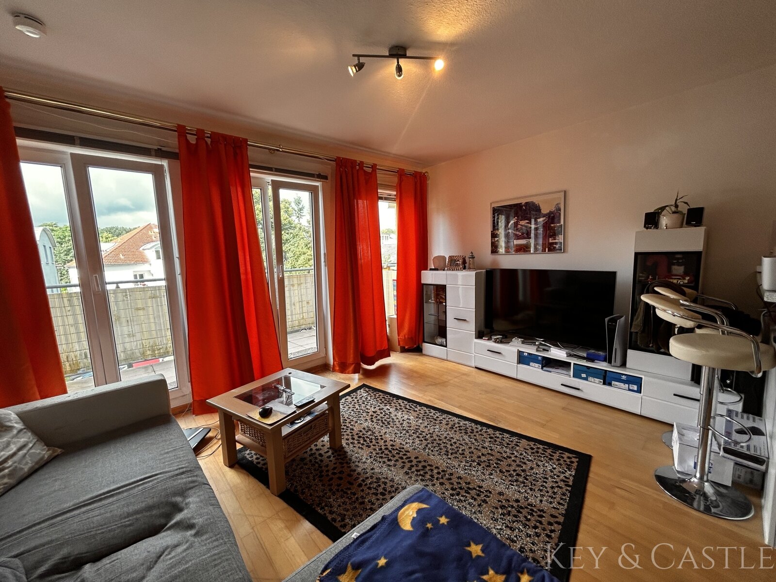 Berlin-Grünau: Helle 1-Zimmer-Wohnung mit Balkon & Stellplatz nahe der Dahme