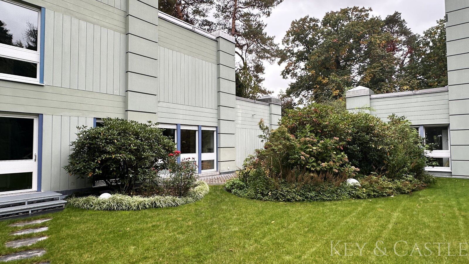 Architekten Maisonette mit riesigem Garten am Grunewald