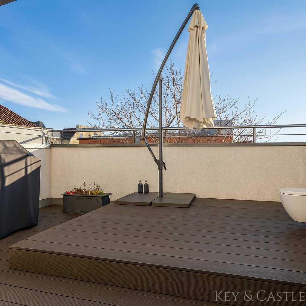 Elegantes High-End-Penthouse mit privater Etagenzufahrt und großzügigen Außenbereichen