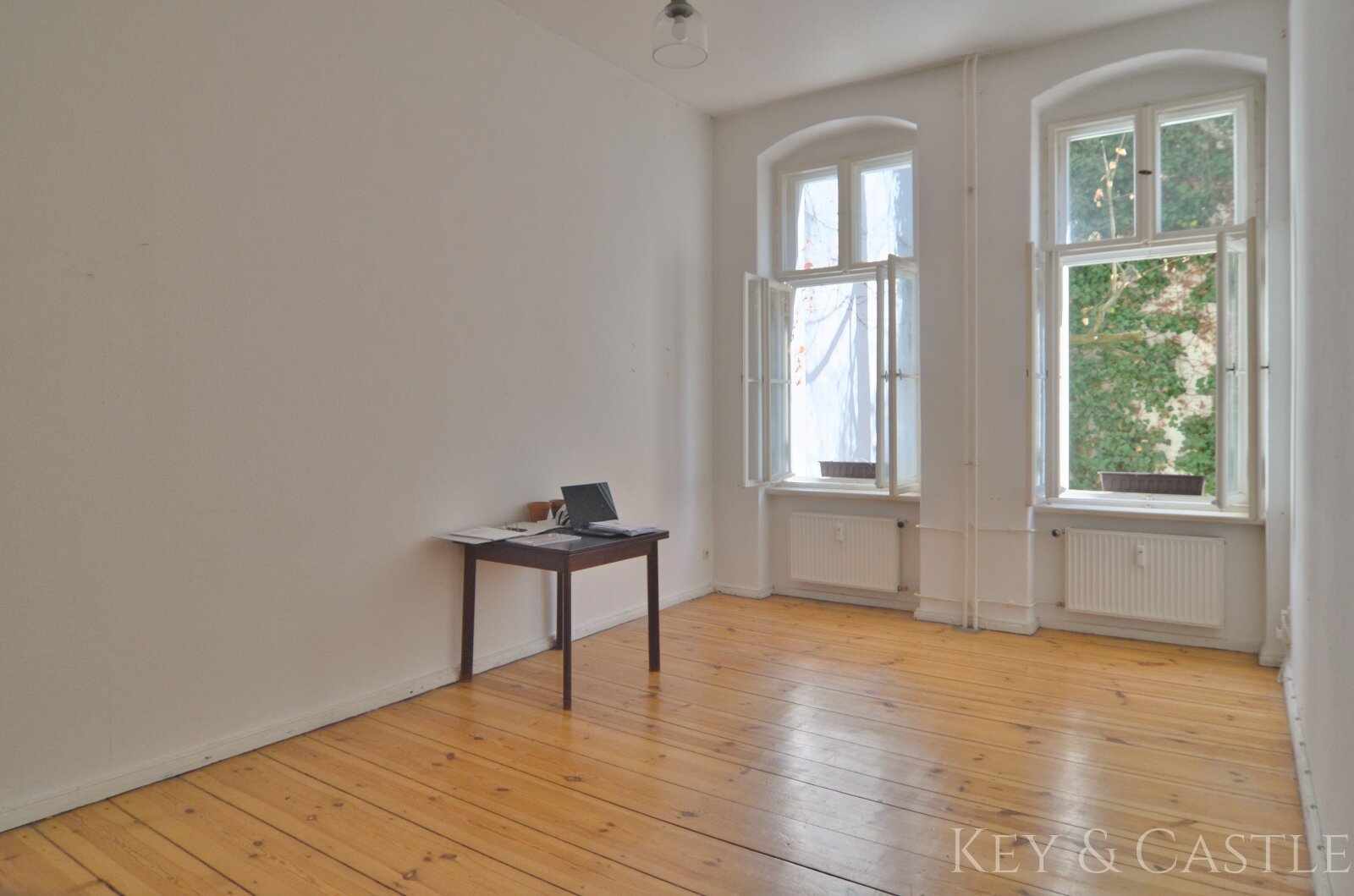 Sehr ruhige 2 Zimmer Altbau-Wohnung Prenzlauer Berg