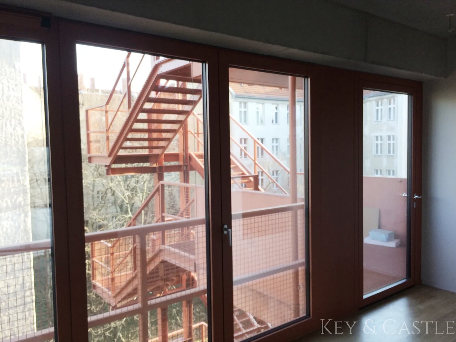 2-Zimmer-Wohnung in preisgekrönter Architekturperle: Eine Investition in Schöneberger Top-Lage