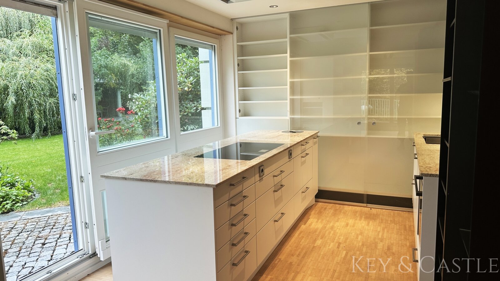 Zehlendorfer Parklage: Exklusives Wohnen am Messelpark mit City-Anschluss