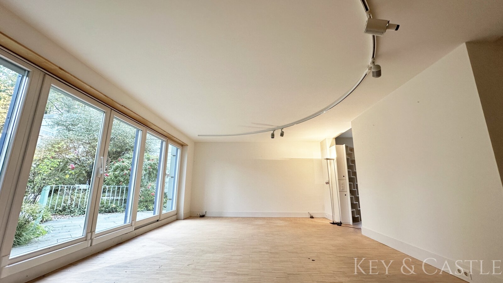 Exklusives Maisonette-Refugium in Bestlage Zehlendorf: Gartenidyll & flexibles Wohnkonzept