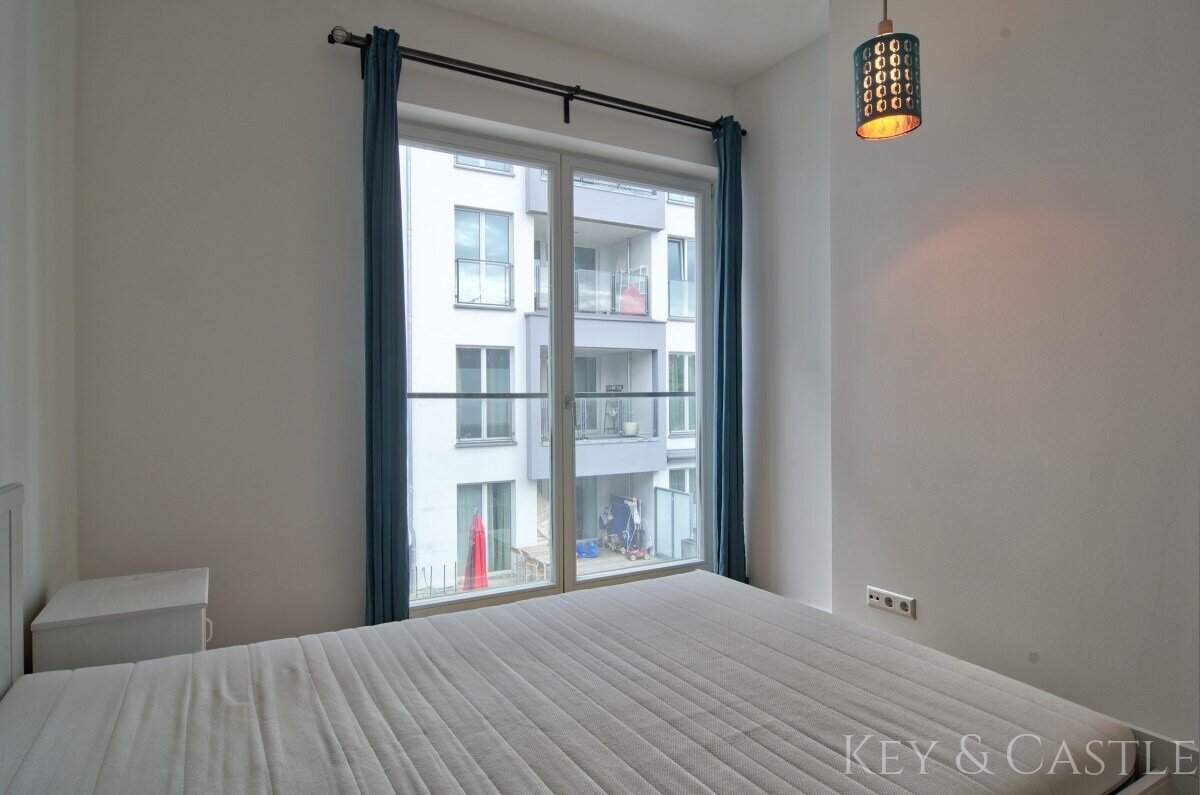 Über den Dächern von Mitte: Modernes Studio mit privater Dachterrasse