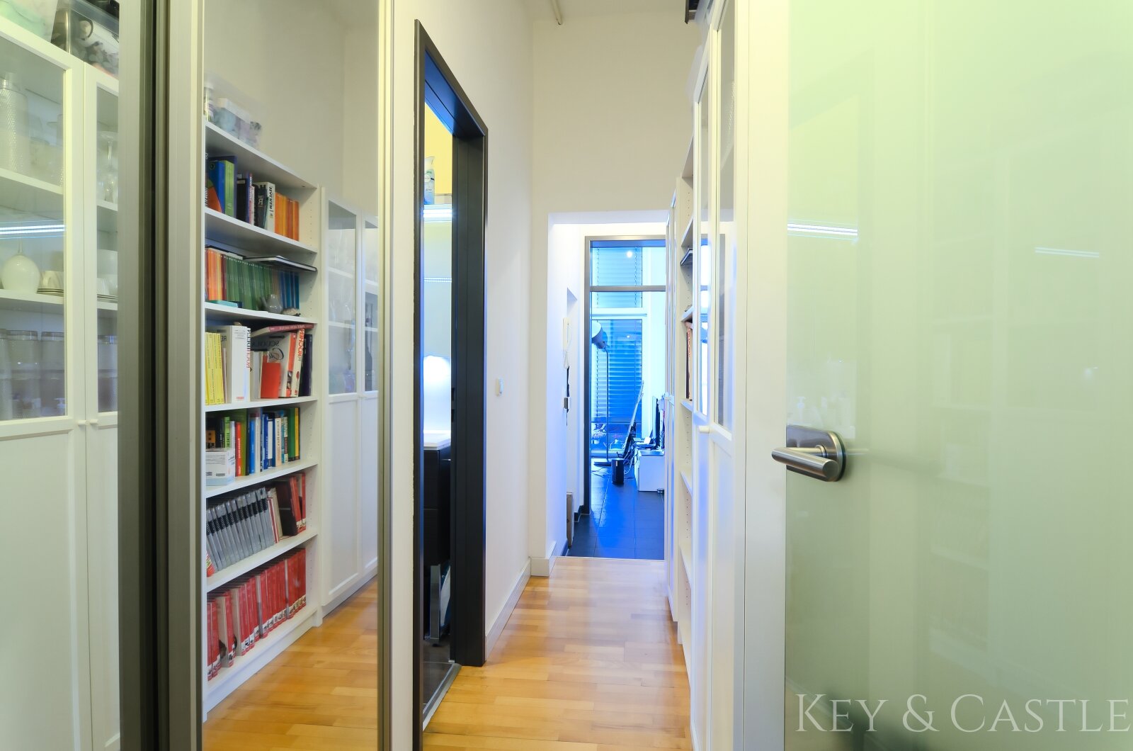 Luxus-Penthouse über den Dächern Berlins – Privater Aufzug & Dachterrasse