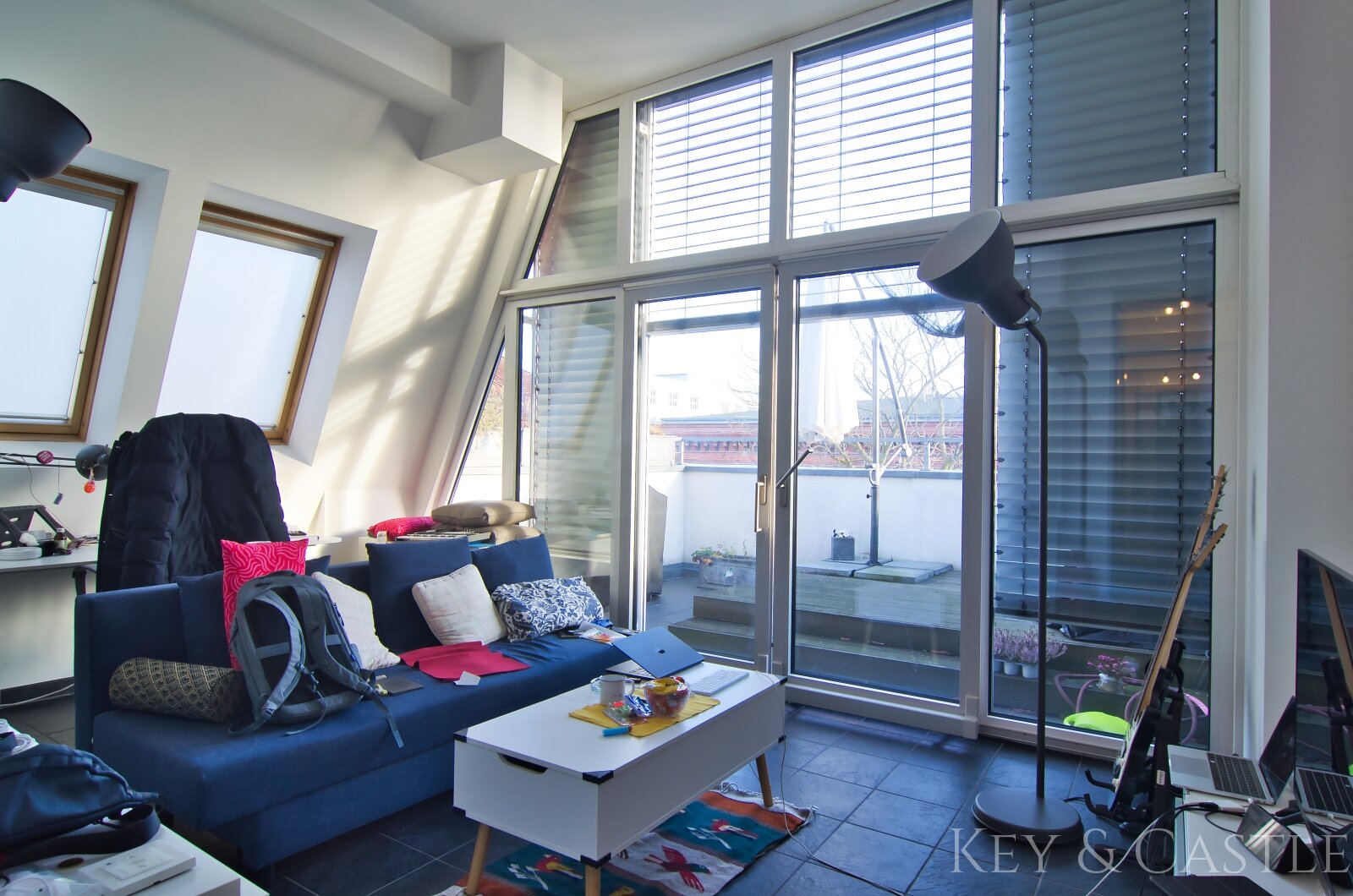 Luxus-Penthouse über den Dächern Berlins – Privater Aufzug & Dachterrasse