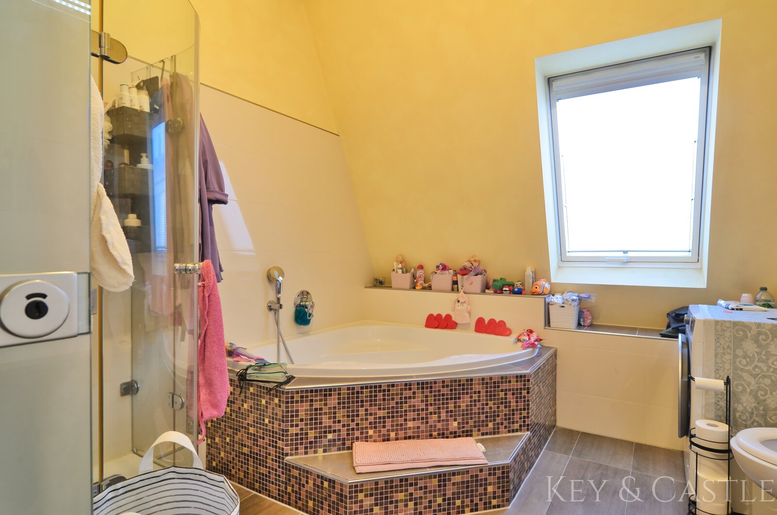 Luxus-Penthouse über den Dächern Berlins – Privater Aufzug & Dachterrasse