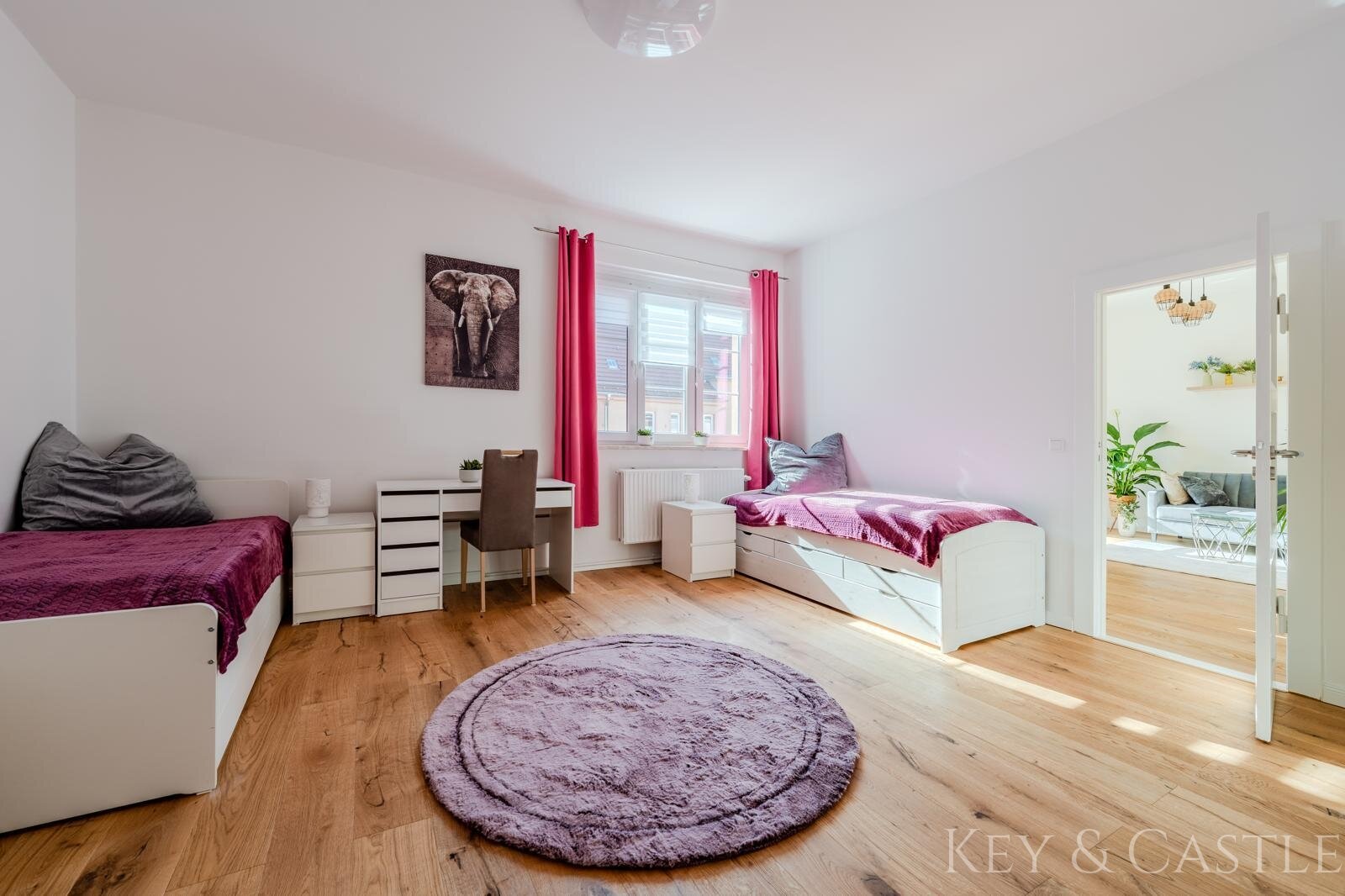 Einziehen & wohlfühlen: Kernsanierte 4-Zimmer-Wohnung mit Balkon & Extrafläche