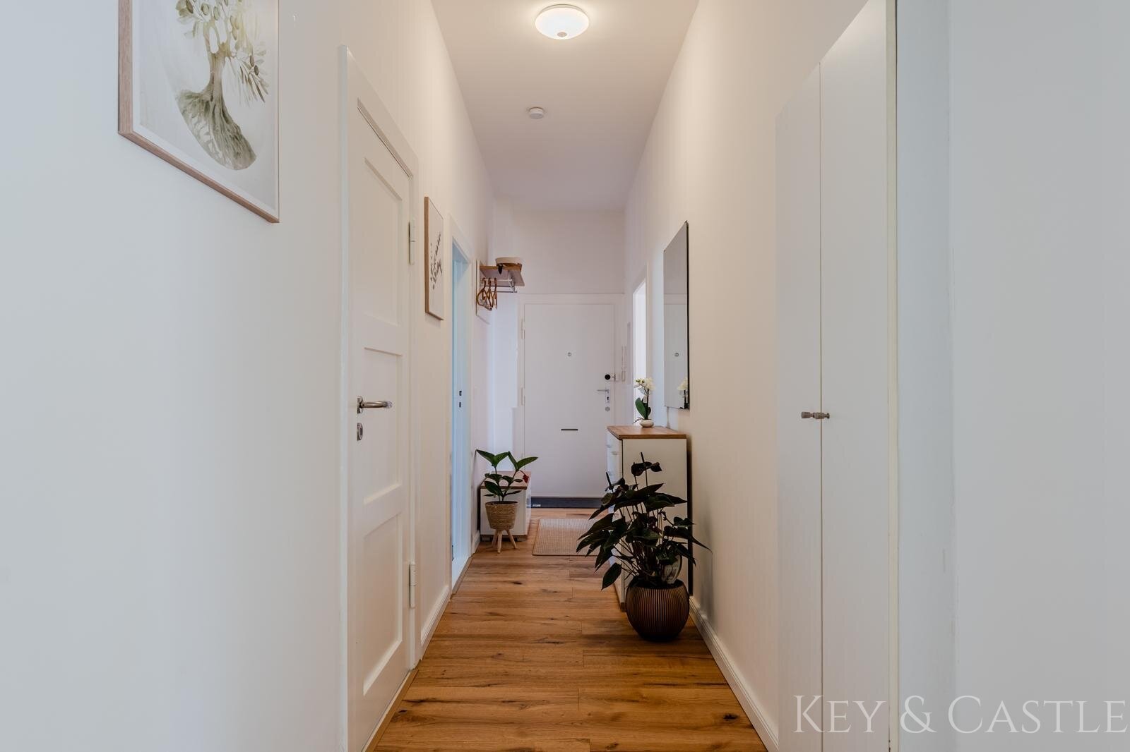 Einziehen & wohlfühlen: Kernsanierte 4-Zimmer-Wohnung mit Balkon & Extrafläche