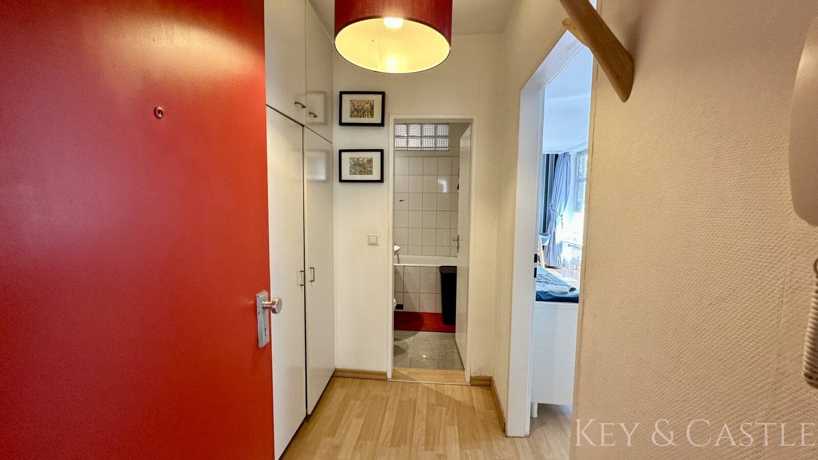 Bezugsfrei im Westend: Apartment mit Terrasse und Stellplatz