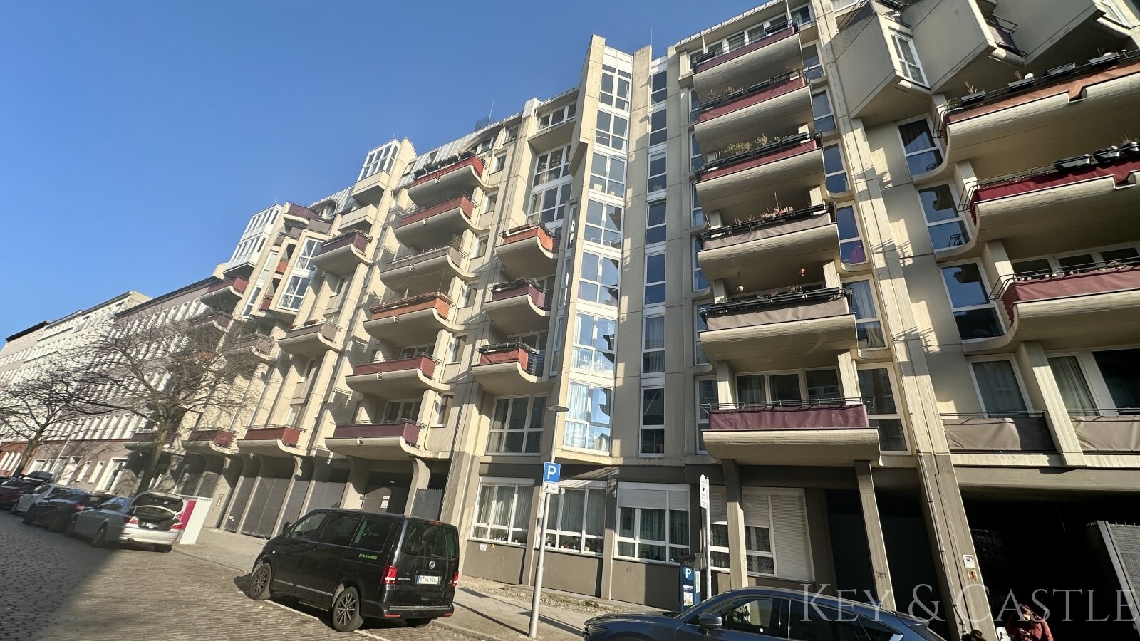 Direkt Einziehen: Sanierter Wohntraum mit West-Balkon und Parkett