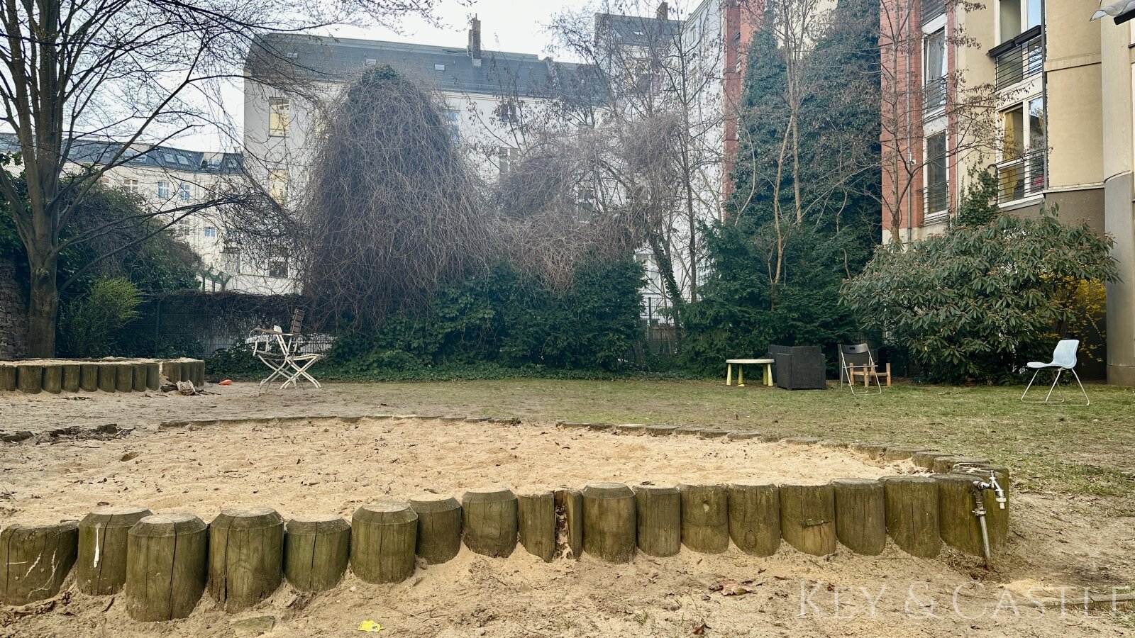 Effizienz trifft Eleganz: 3-Zimmer-Refugium ohne Platzverschwendung in Mitte