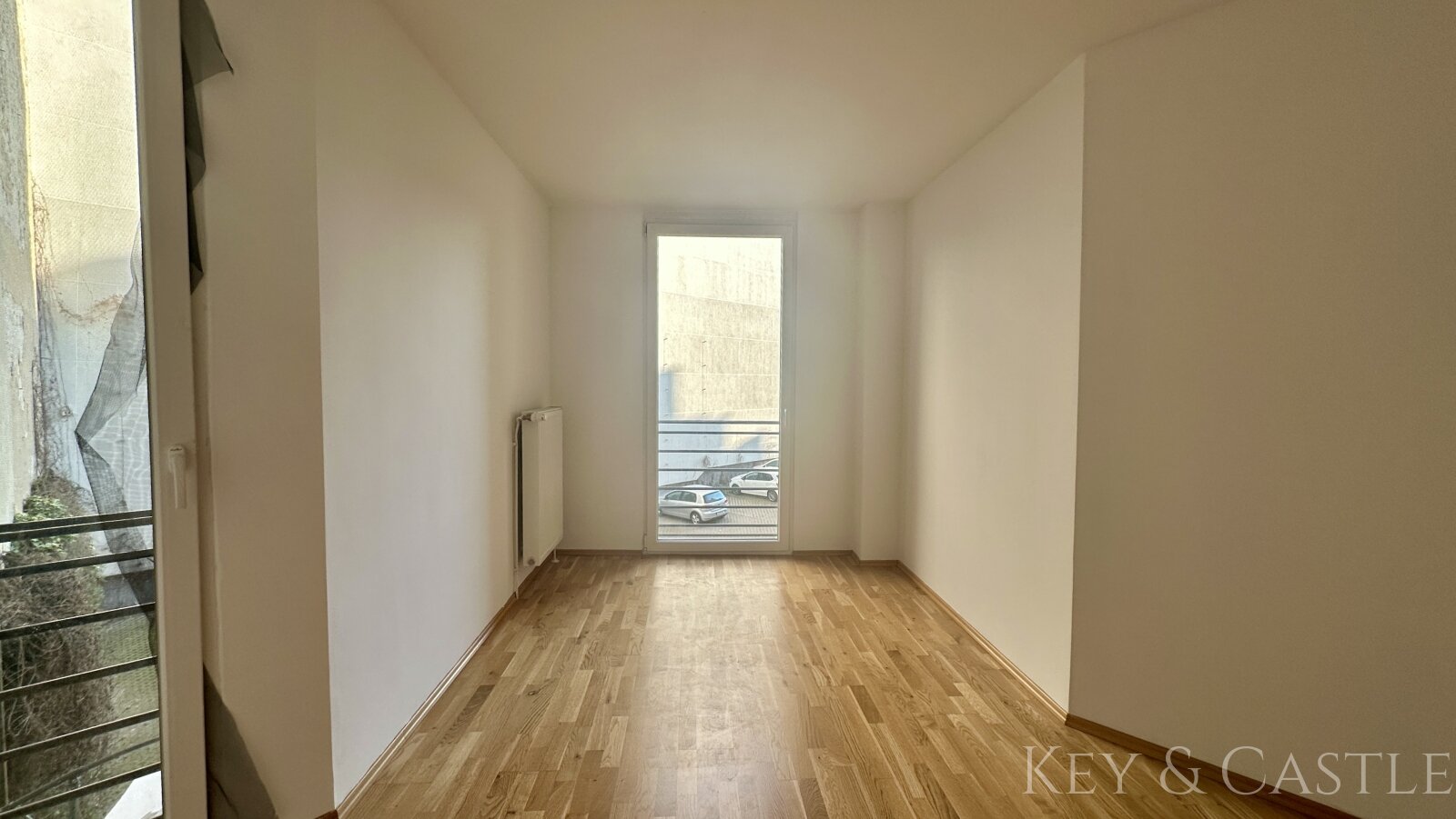 Effizienz trifft Eleganz: 3-Zimmer-Refugium ohne Platzverschwendung in Mitte