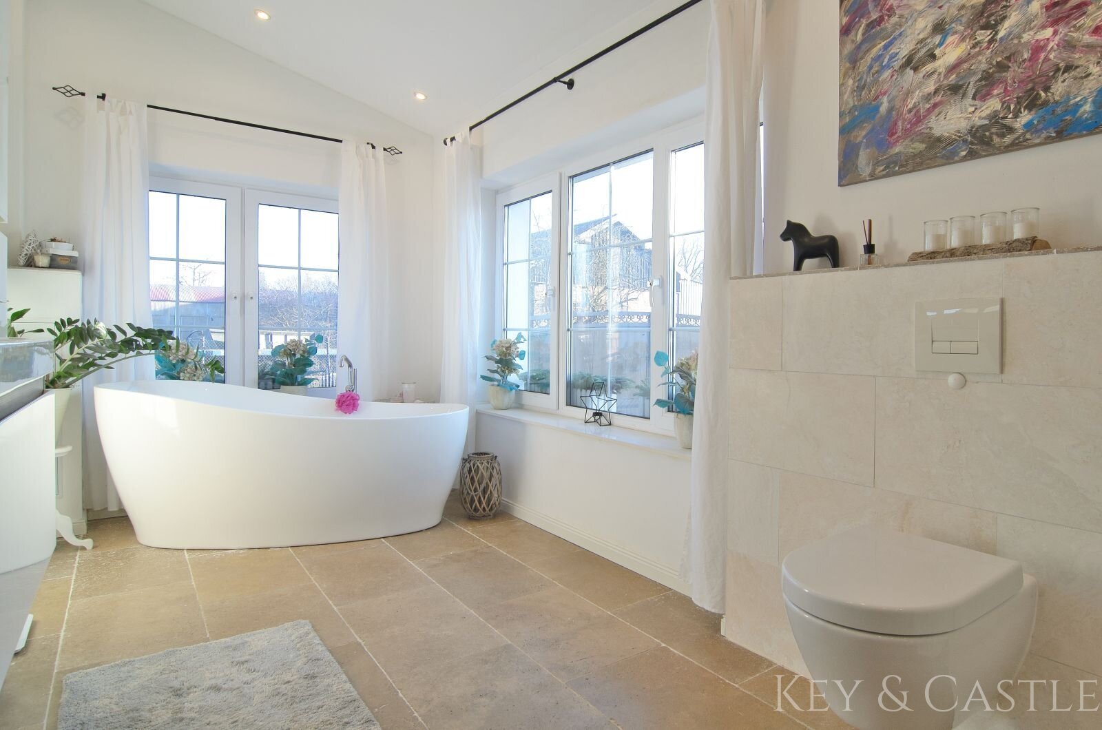 Kernsaniertes Einfamilienhaus mit Pferdehaltung in Oberkrämer 