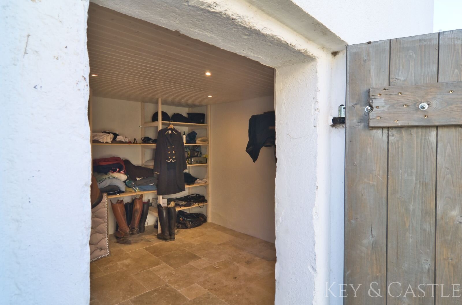 Kernsaniertes Einfamilienhaus mit Pferdehaltung in Oberkrämer 