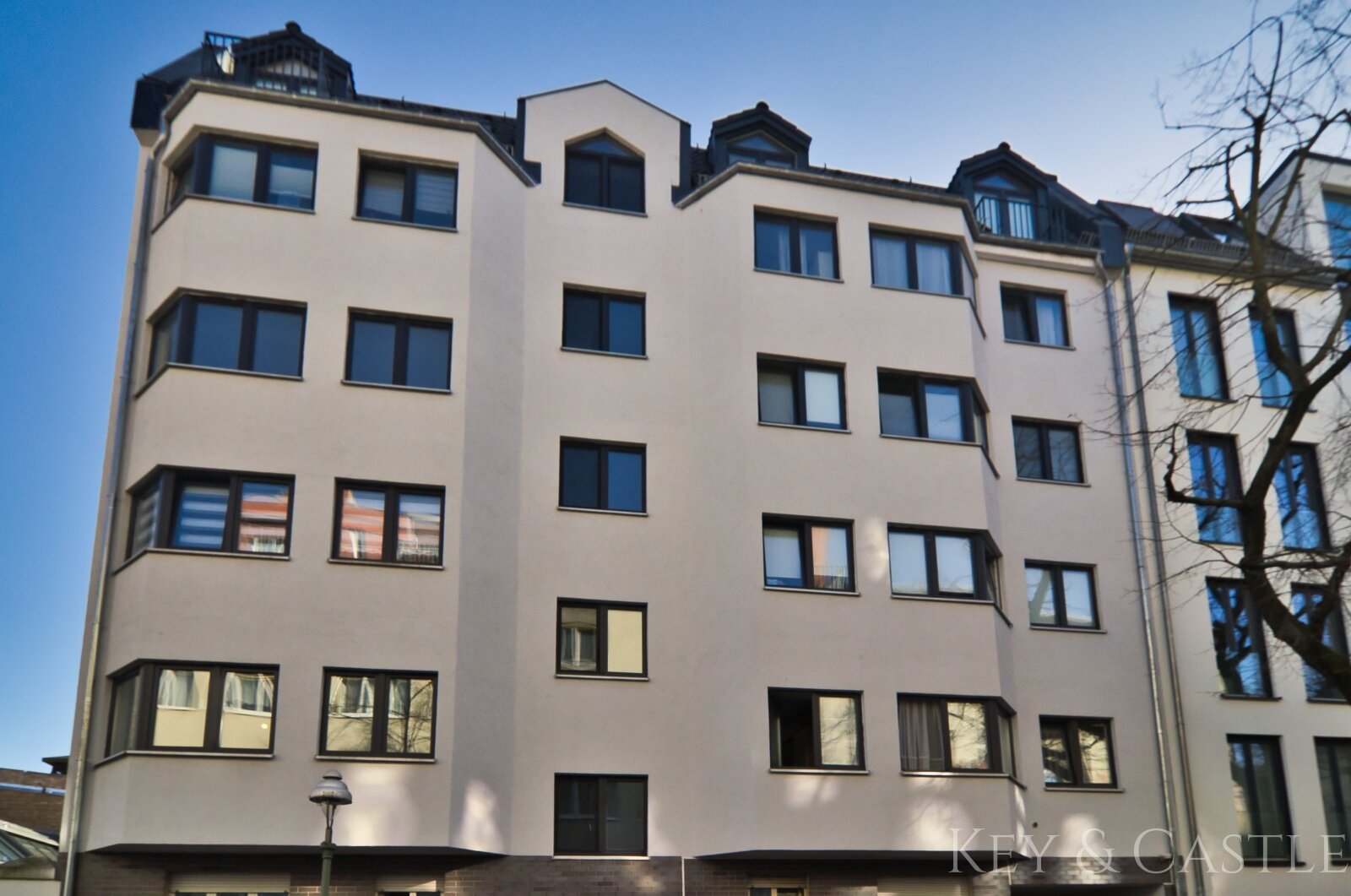 Lichtdurchflutetes Wohnglück: 3 Zimmer mit Balkon in Neukölln