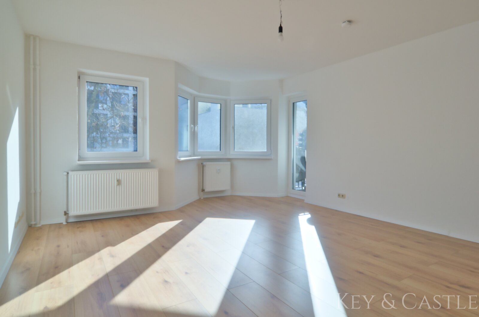 Lichtdurchflutetes Wohnglück: 3 Zimmer mit Balkon in Neukölln