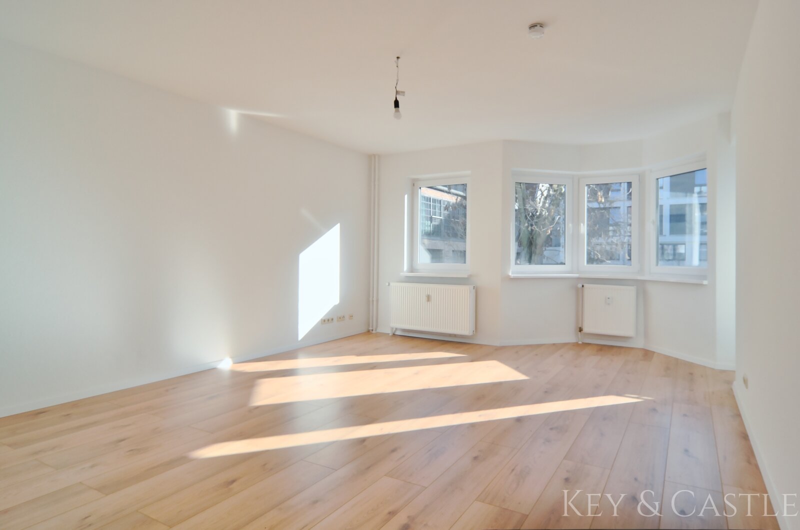 Lichtdurchflutetes Wohnglück: 3 Zimmer mit Balkon in Neukölln