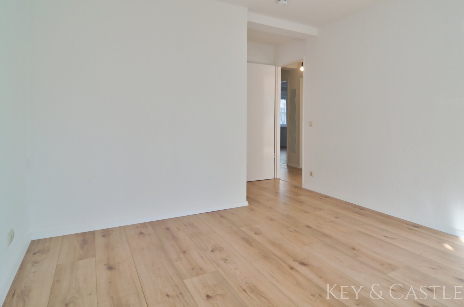 Lichtdurchflutetes Wohnglück: 3 Zimmer mit Balkon in Neukölln