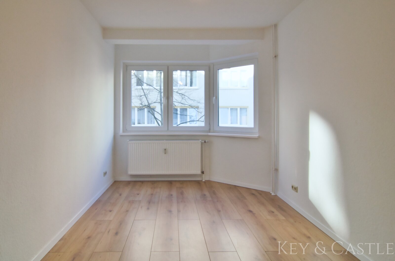 Lichtdurchflutetes Wohnglück: 3 Zimmer mit Balkon in Neukölln