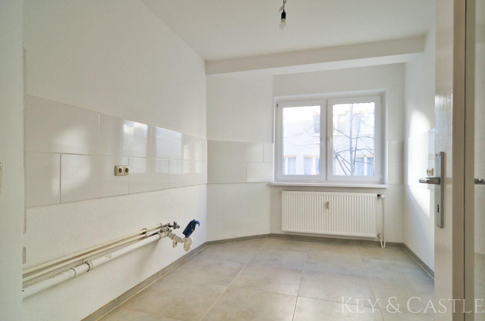 Lichtdurchflutetes Wohnglück: 3 Zimmer mit Balkon in Neukölln