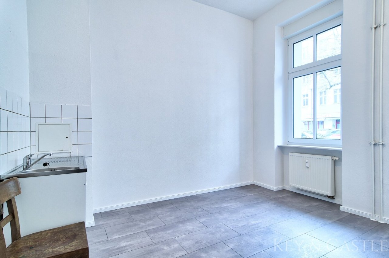 Küche mit zwei Fenstern Küche mit zwei Fenstern