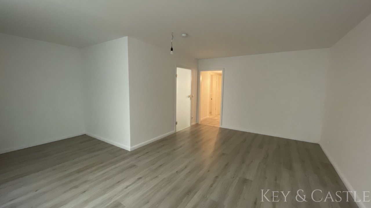 Schlaf- / Jugendzimmer (Souterrain) Schlaf- / Jugendzimmer (Souterrain)