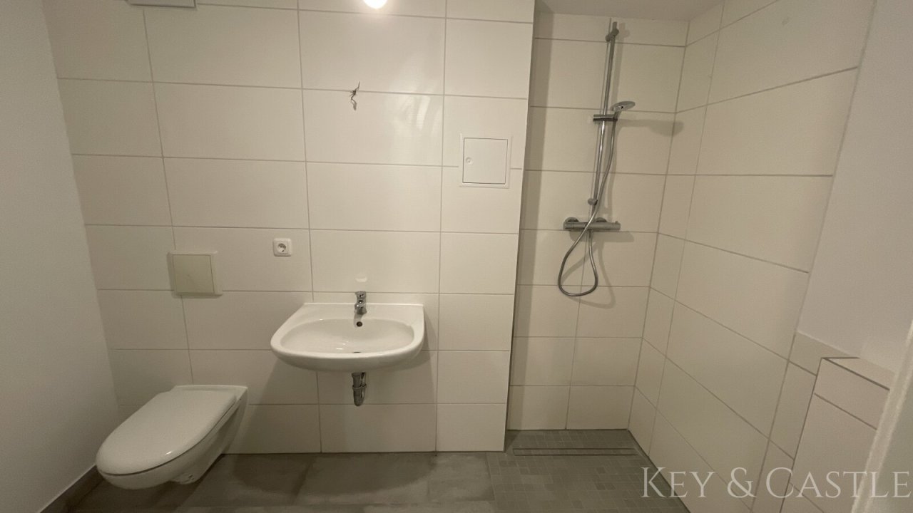 Badezimmer (Souterrain) Badezimmer (Souterrain)