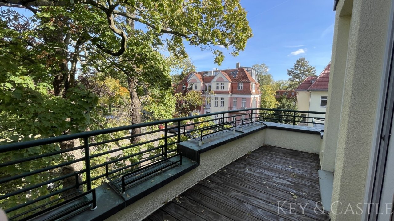 Balkon (DG) Balkon (DG)