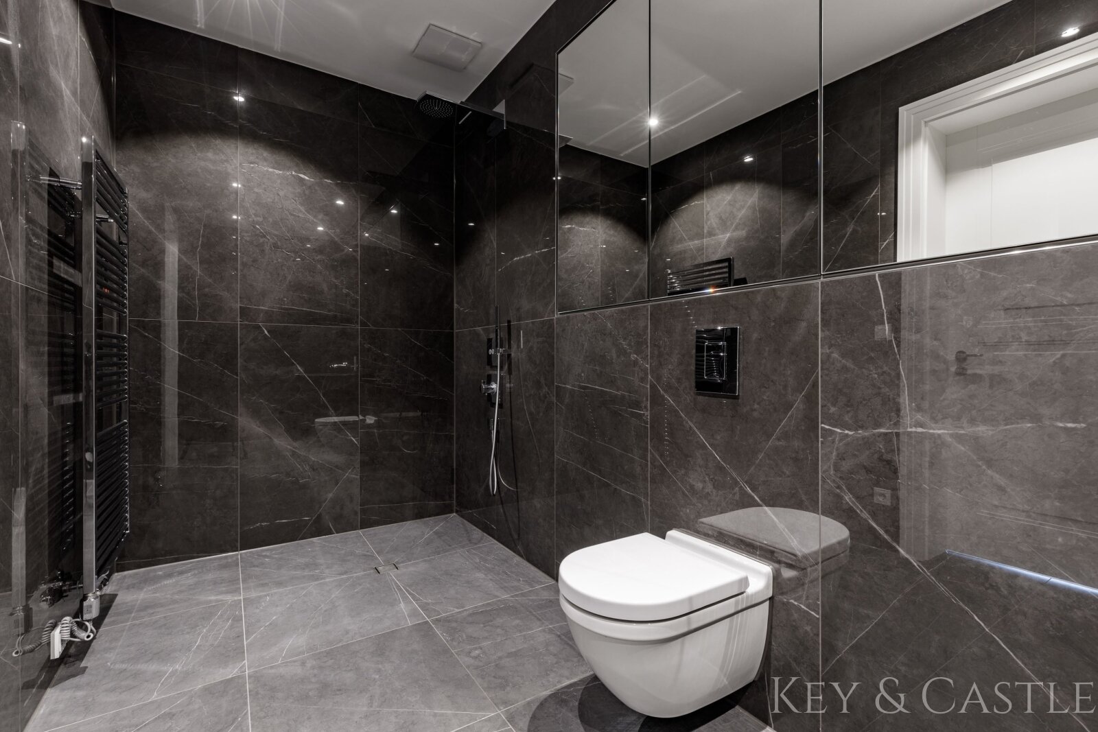 En-suite Bad
