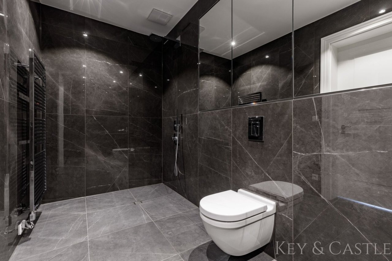 En-suite Bad