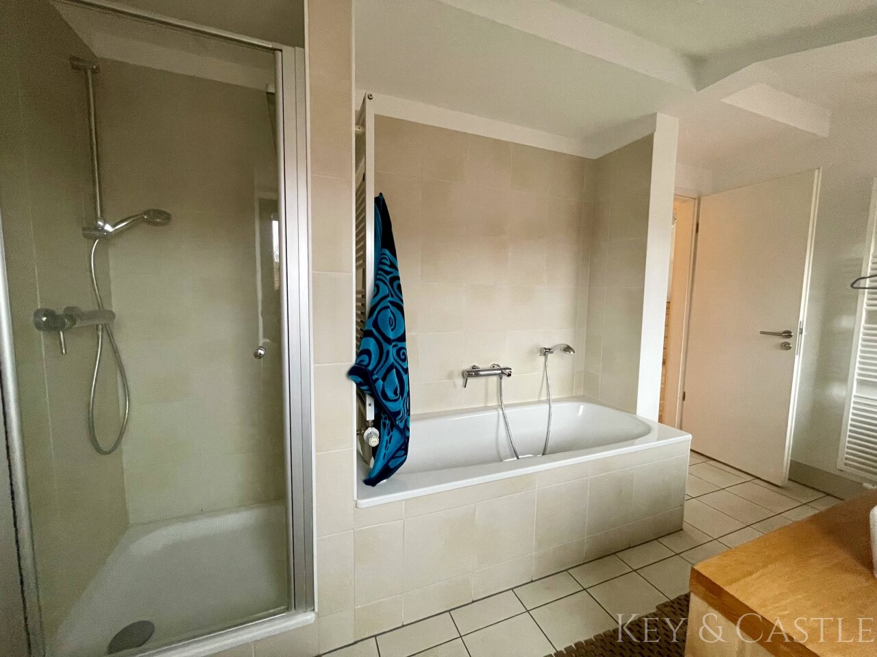 Badezimmer (Dachgeschoss)