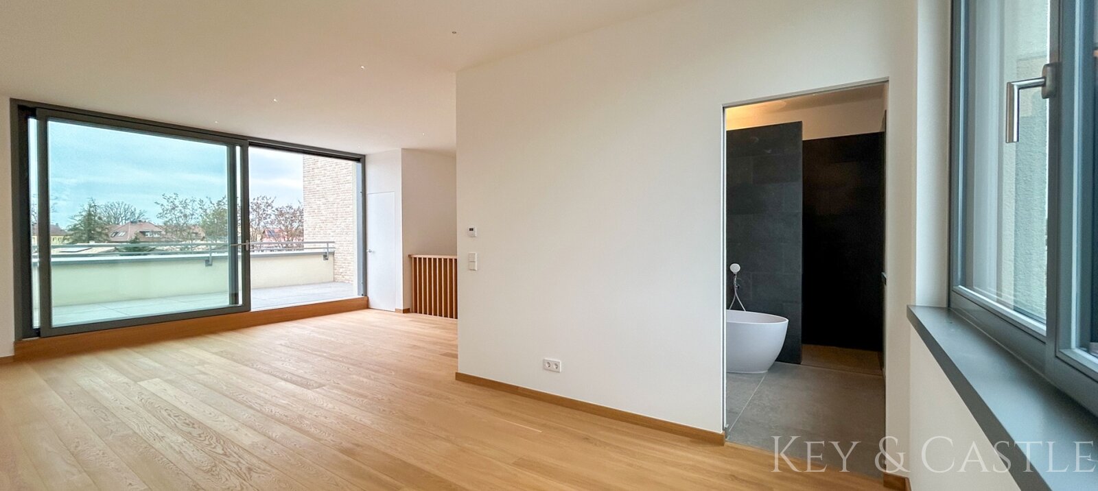 Schlafzimmer mit Bad und Terrasse im 2.OG Schlafzimmer mit Bad und Terrasse im 2.OG
